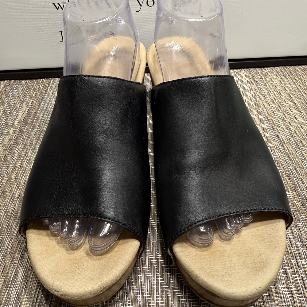 Dansko Black Leather Women's Mules SZ41/ US 9  Box4